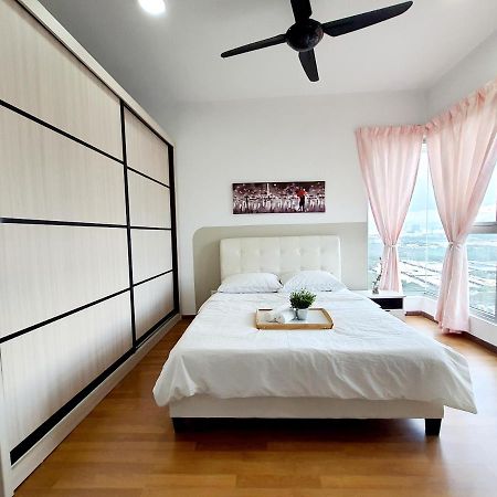 Residensi Flora Seri Kembangan Exterior foto