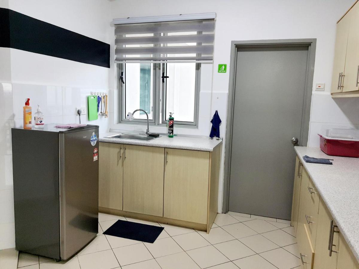 Residensi Flora Seri Kembangan Exterior foto