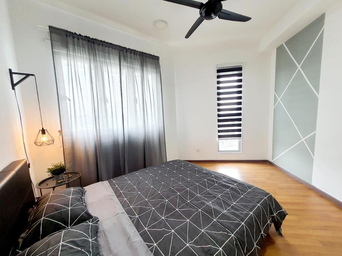 Residensi Flora Seri Kembangan Exterior foto
